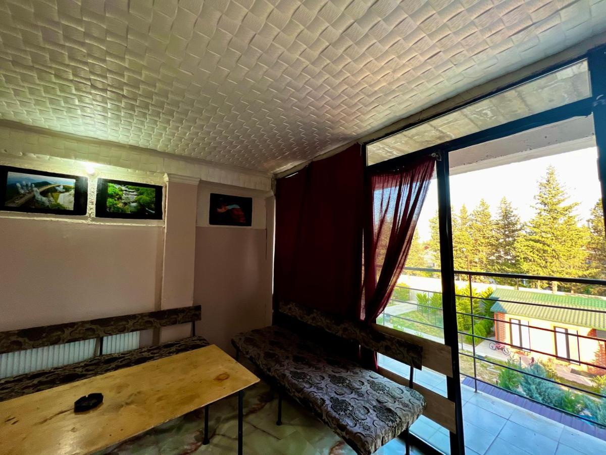 Smile Guesthouse Tbilisi Exteriör bild